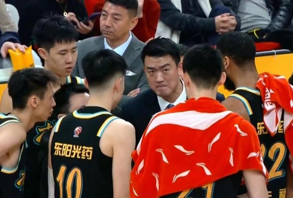 塔克和德里, 广厦男篮的, 不过他却非